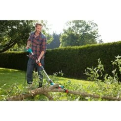 Gardena Elektro-Hochentaster TCS 720/20 Gerätelänge: 1,95 M - 2,45 M, Arbeitshöhe: 4 M -Heimwerkzeuge erkäufe 2024 12 3651